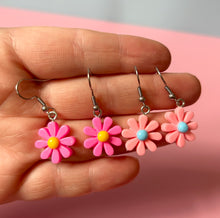 Load image into Gallery viewer, Daisy Earrings
